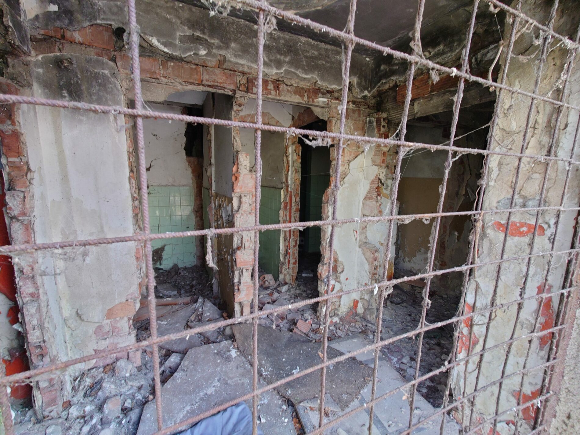 Areál bývalej školu na Vietnamskej v Bratislave - Ružinov - Trnávka